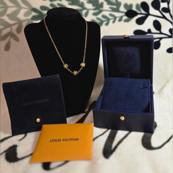 💯 Authentic Louis Vuitton Collier Gamble Necklace and Jewelry Box - Picture 7 of 14